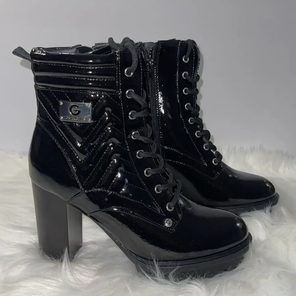 Guess women’s Lace Up Combat Patent Platforms Boots Quilted Chunky Block Heeled